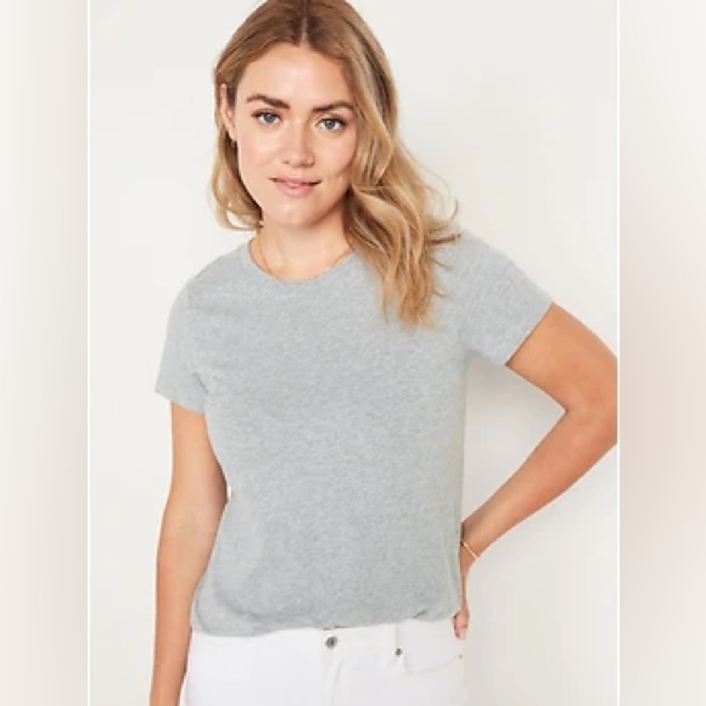 NWT. OLD NAVY. Everywear Crew Neck T Shirt